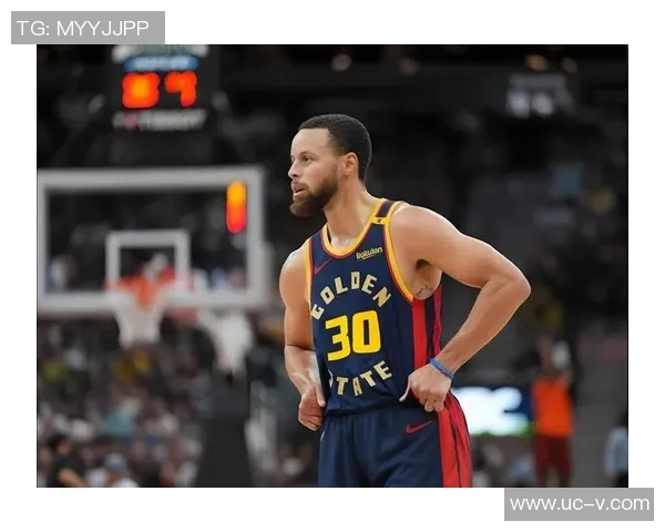 快船与勇士上半场激战小卡表现出色库里紧追不舍比分胶着仅差4分